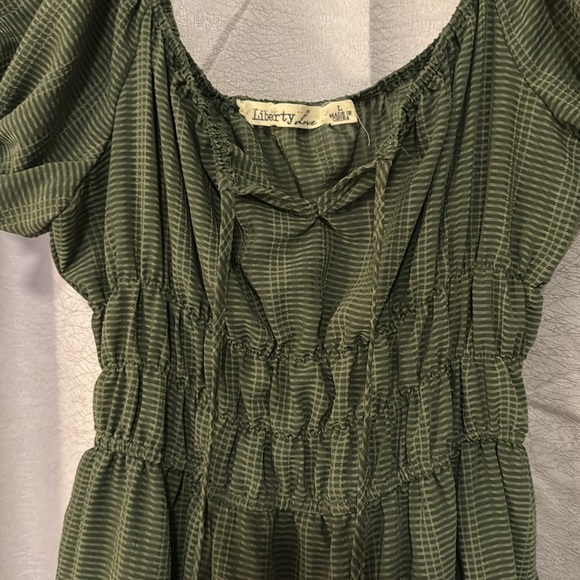 Off the shoulders liberty love dress - Picture 4 of 4